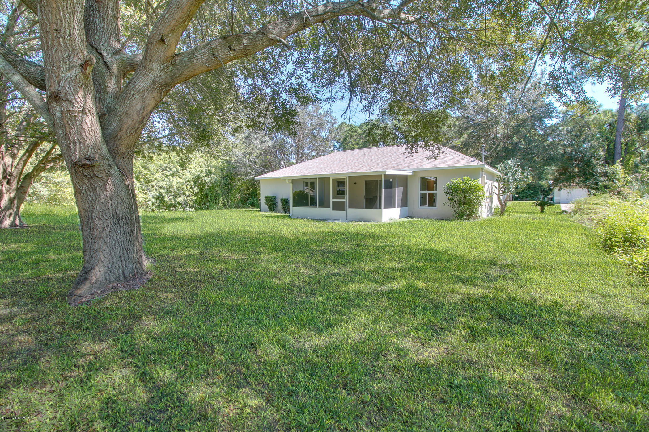 390 Warner Road Southwest Palm Bay, FL 32908 - Photo 31 of 32 390Warner-6073-Edit
