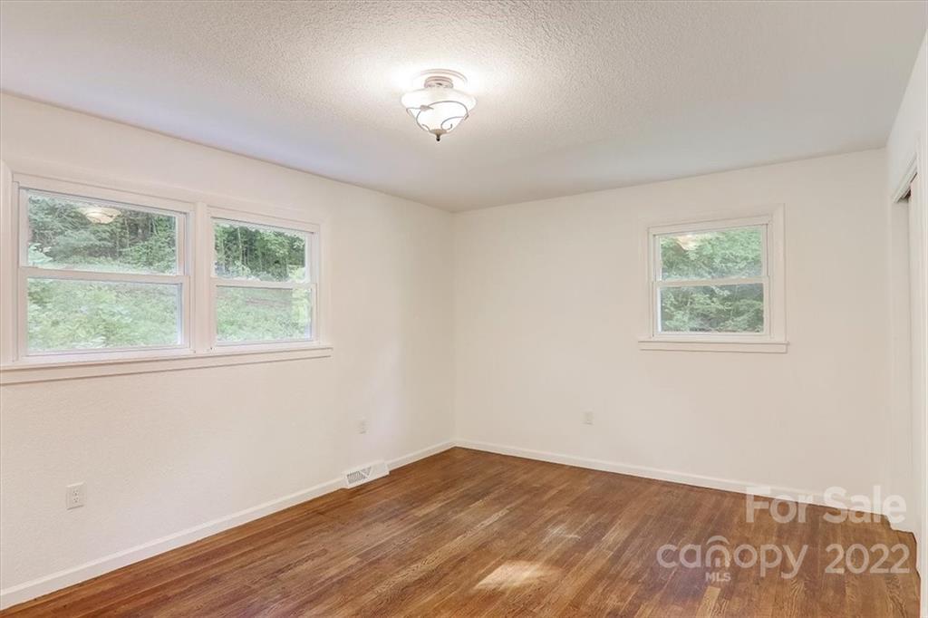 203 Mountain View Road Marion, NC 28752 - Photo 18 of 47 Gallery Image 18