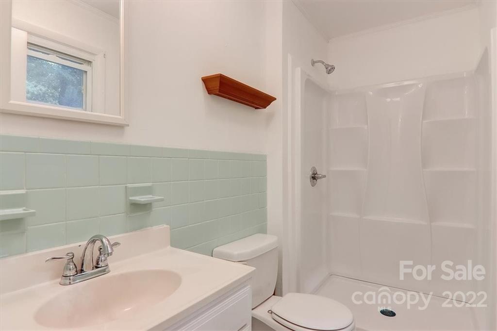 203 Mountain View Road Marion, NC 28752 - Photo 19 of 47 Gallery Image 19