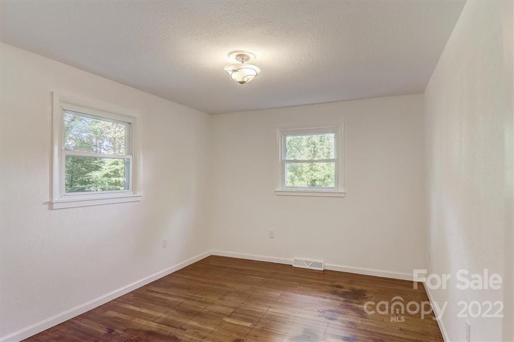 203 Mountain View Road Marion, NC 28752 - Photo 21 of 47 Gallery Image 21