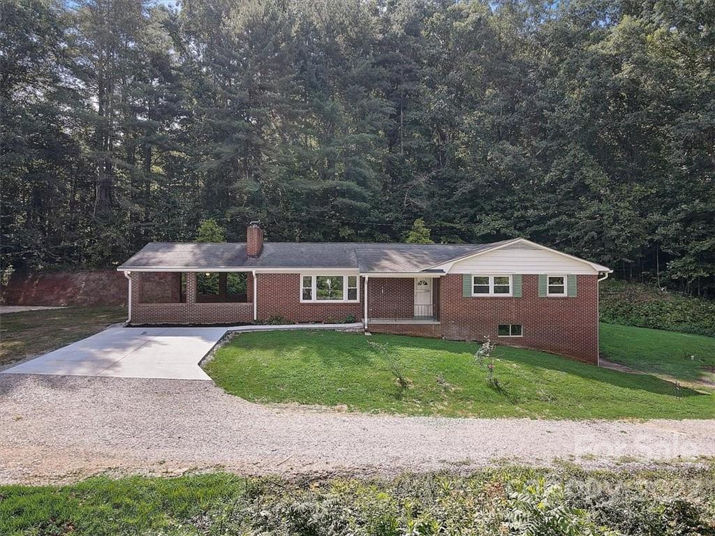 203 Mountain View Road Marion, NC 28752 - Photo 3 of 47 Gallery Image 3