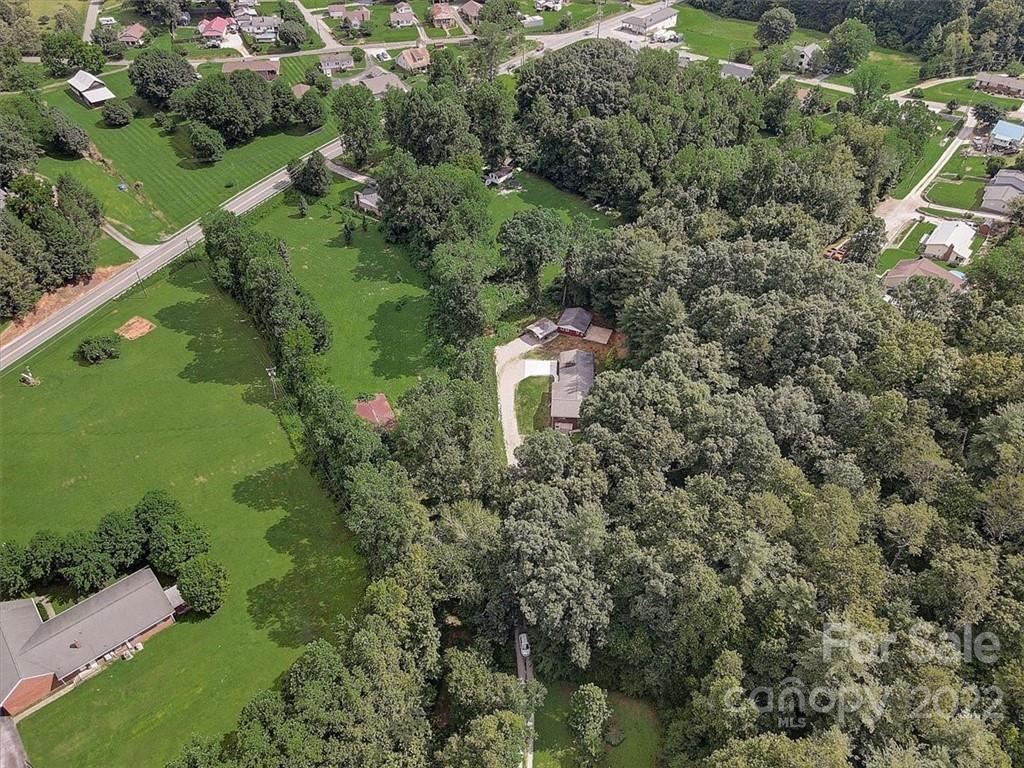 203 Mountain View Road Marion, NC 28752 - Photo 45 of 47 Gallery Image 45