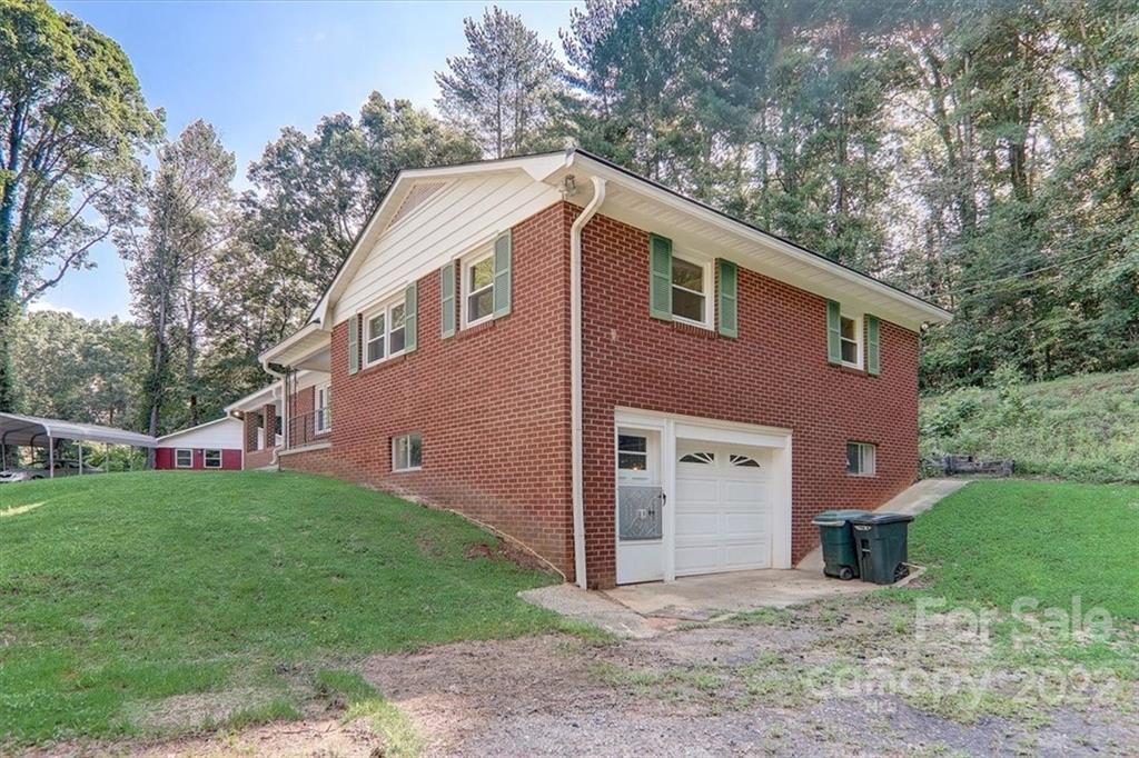 203 Mountain View Road Marion, NC 28752 - Photo 6 of 47 Gallery Image 6