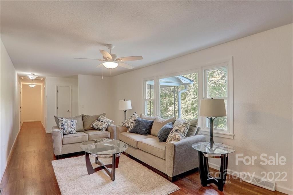 203 Mountain View Road Marion, NC 28752 - Photo 7 of 47 Gallery Image 7