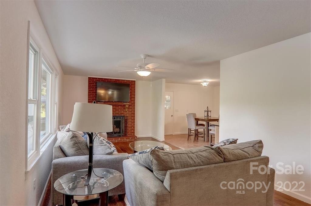 203 Mountain View Road Marion, NC 28752 - Photo 8 of 47 Gallery Image 8