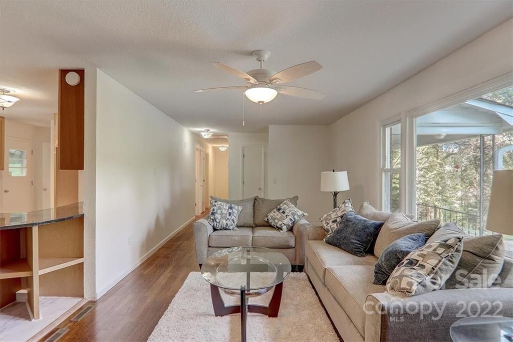203 Mountain View Road Marion, NC 28752 - Photo 9 of 47 Gallery Image 9