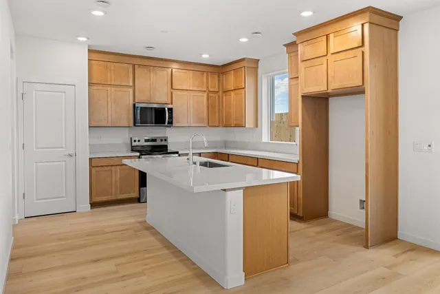 $589,990 | 400 Gold Beam Place, Roseville, CA 95747