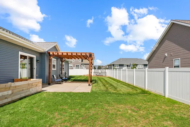 $550,000 | 162 Chickadee Lane, Sauk City, WI 53583