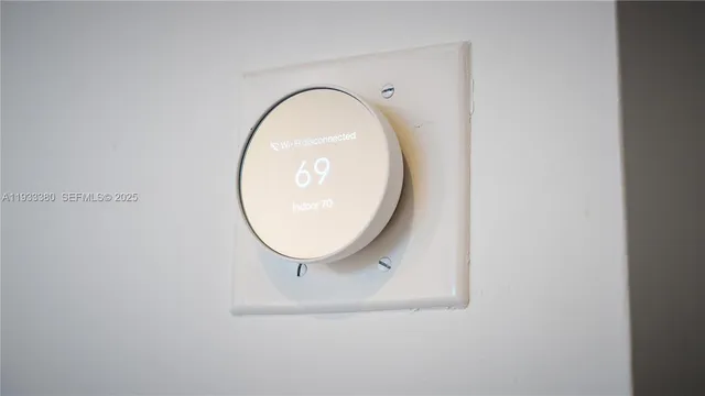 $9,850 | 5255 Collins Avenue, Unit 9E, Miami Beach, FL 33140