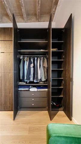 $9,850 | 5255 Collins Avenue, Unit 9E, Miami Beach, FL 33140