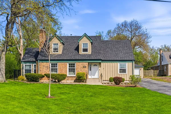 $625,000 | S611 South Cedar Avenue, Elmhurst, IL 60126