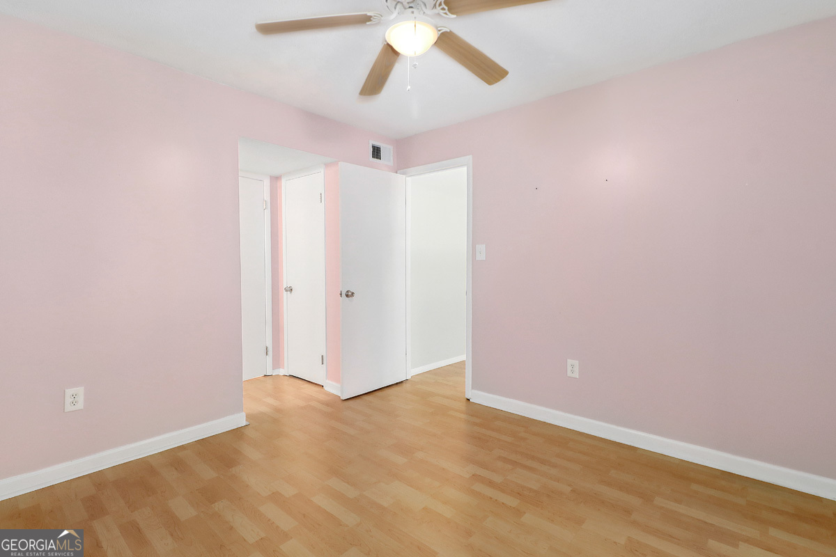 401 North Cromwell Road, Unit 2Q Savannah, GA 31410 - Photo 25 of 35 a view of an empty room