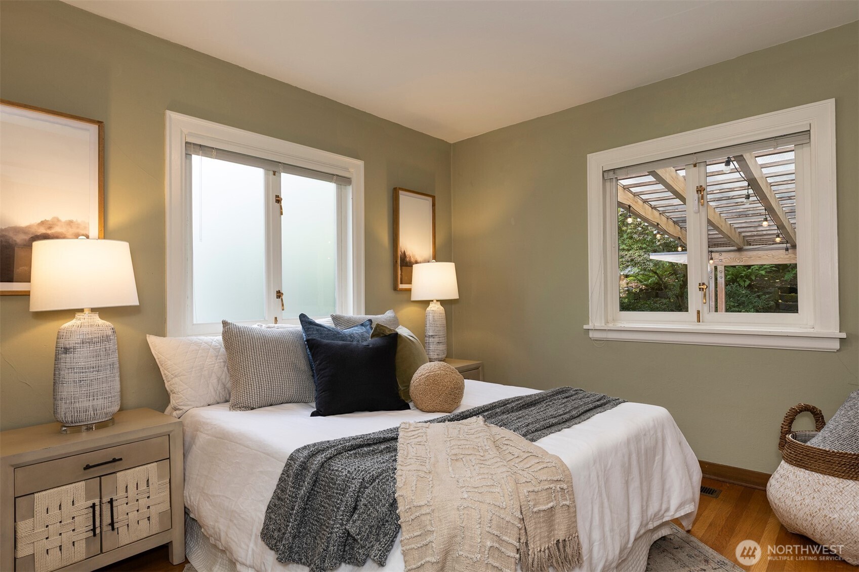 7 Newell Street Seattle, WA 98109 - Photo 15 of 34