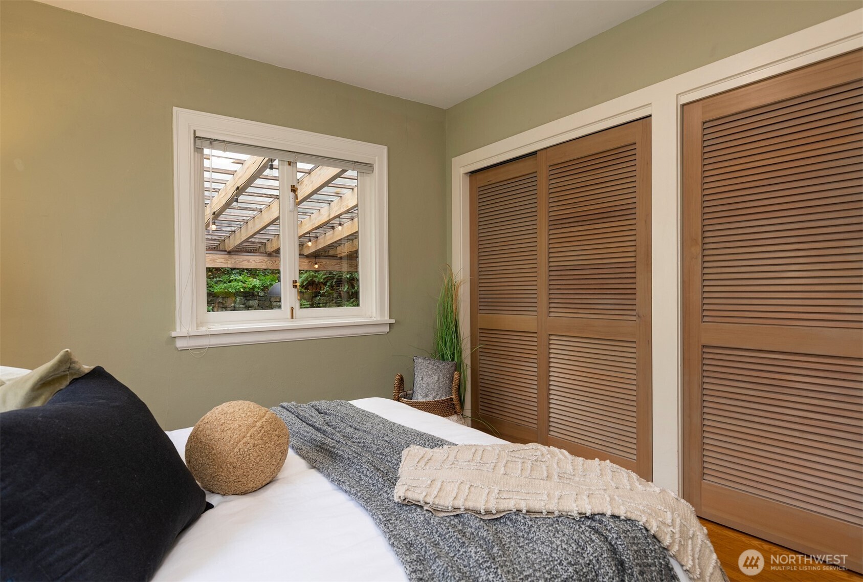 7 Newell Street Seattle, WA 98109 - Photo 16 of 34