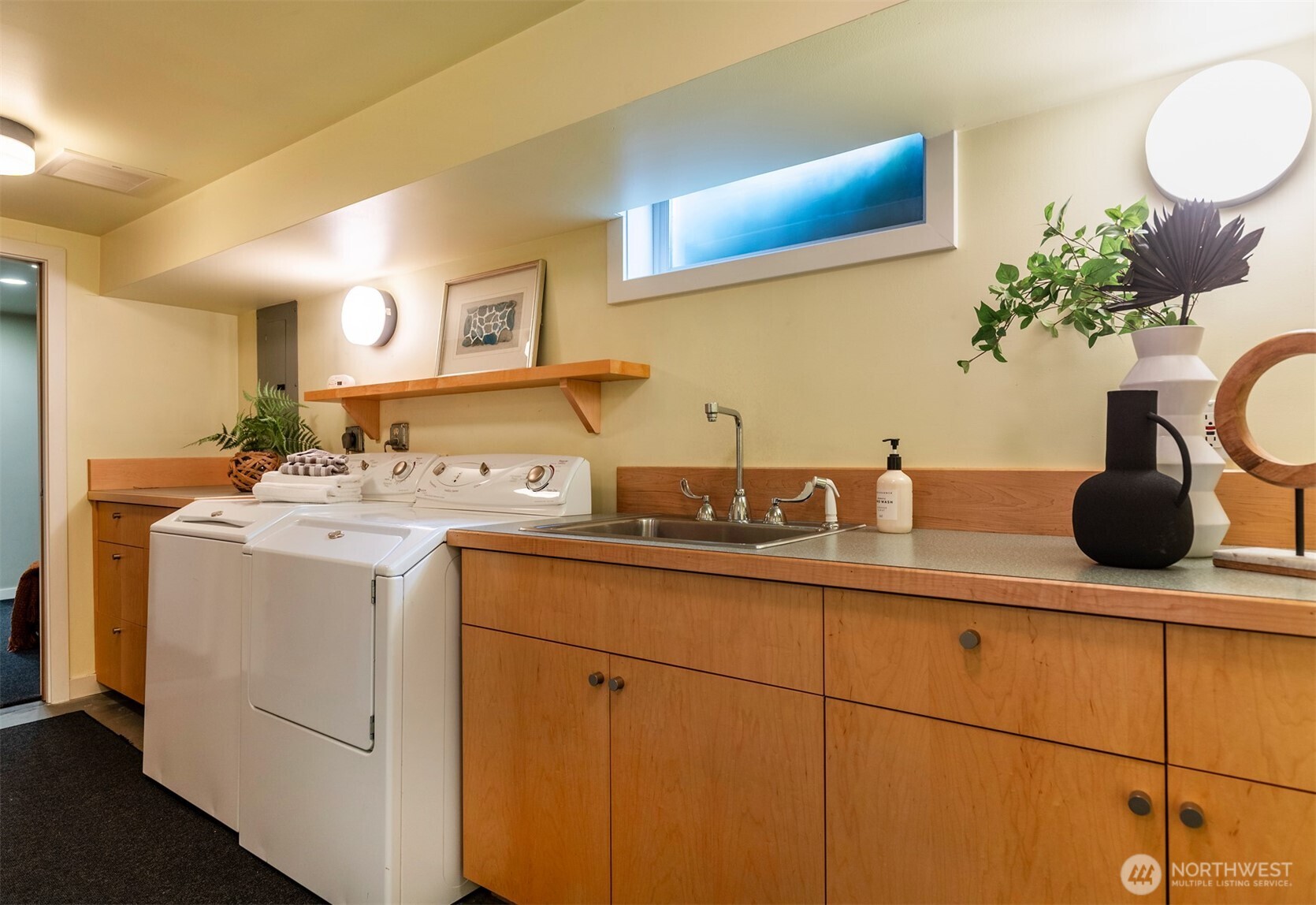 7 Newell Street Seattle, WA 98109 - Photo 28 of 34