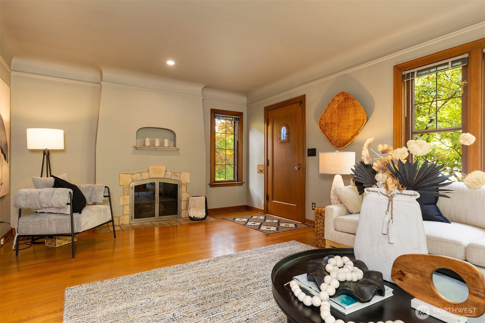 7 Newell Street Seattle, WA 98109 - Photo 4 of 34