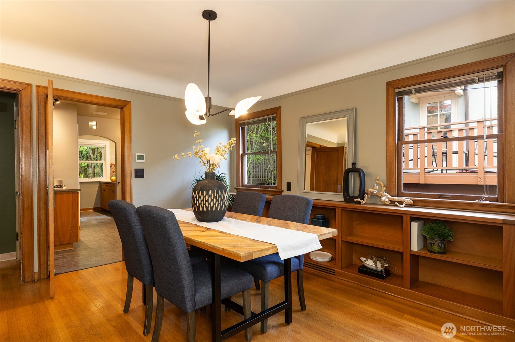 7 Newell Street Seattle, WA 98109 - Photo 9 of 34