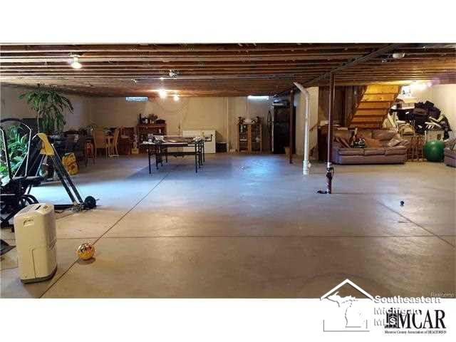26454 Rinne Road New Boston, MI 48164 - Photo 21 of 25