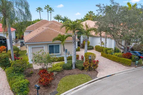 $975,000 | 7150 Mallorca Crescent, Boca Raton, FL 33433