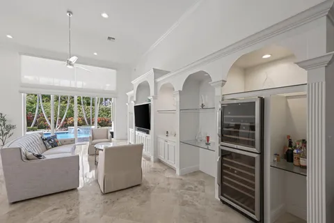 $975,000 | 7150 Mallorca Crescent, Boca Raton, FL 33433