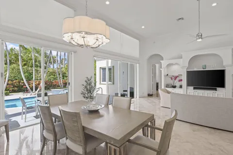 $975,000 | 7150 Mallorca Crescent, Boca Raton, FL 33433
