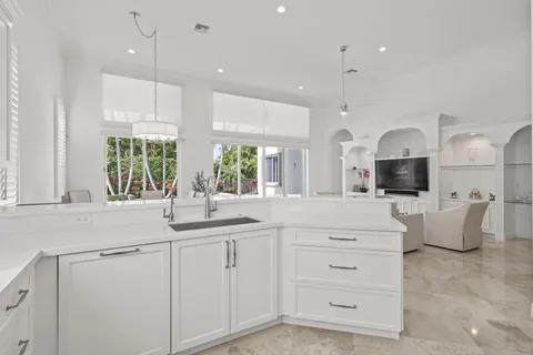 $975,000 | 7150 Mallorca Crescent, Boca Raton, FL 33433