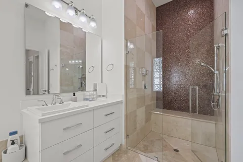 $975,000 | 7150 Mallorca Crescent, Boca Raton, FL 33433