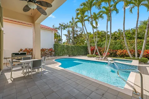 $975,000 | 7150 Mallorca Crescent, Boca Raton, FL 33433