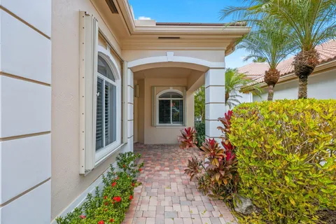 $975,000 | 7150 Mallorca Crescent, Boca Raton, FL 33433