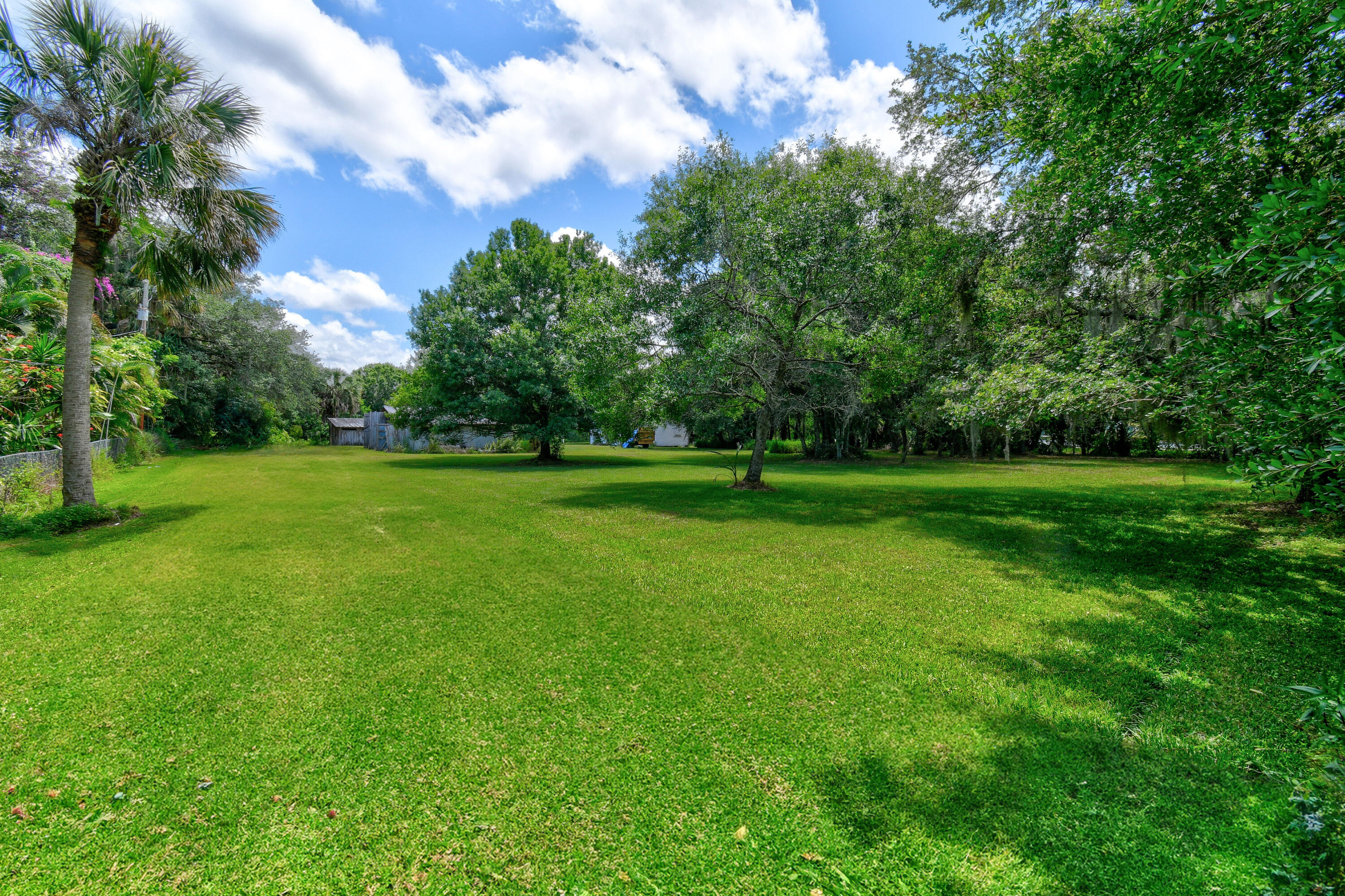 332 Southwest Salerno Road Stuart, FL 34997 - Photo 7 of 17 332SWSalernoRd(2)