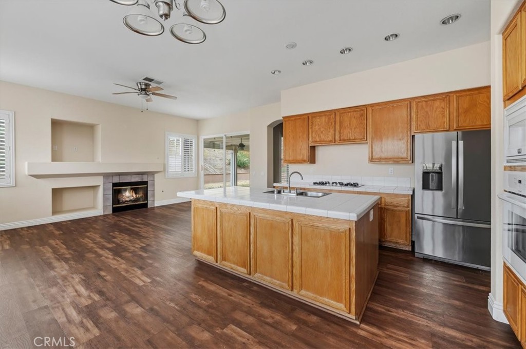 42748 Mountain Shadow Road Murrieta, CA 92562 - Photo 15 of 37