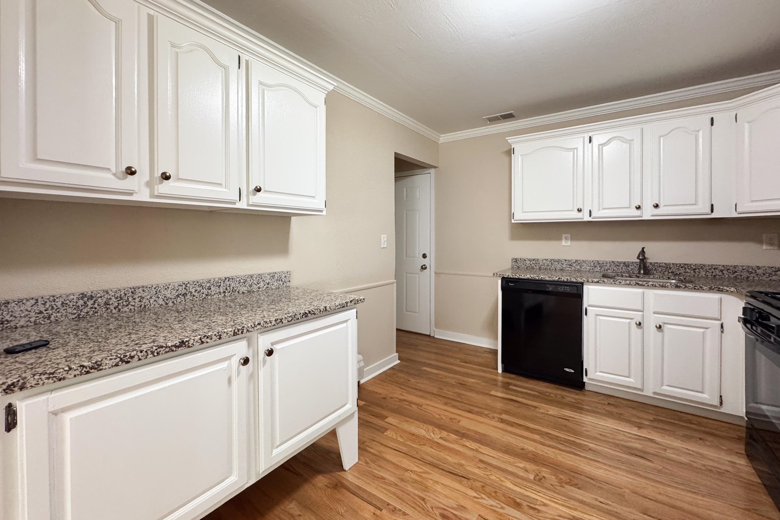 2610 Pelham Road Rockford, IL 61107 - Photo 5 of 30