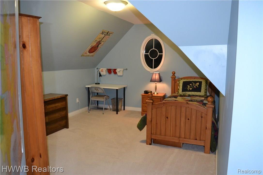 690 Panorama Drive Rochester, MI 48306 - Photo 19 of 23 32 - Bonus Room (Potential 5th Bedroom).JPG