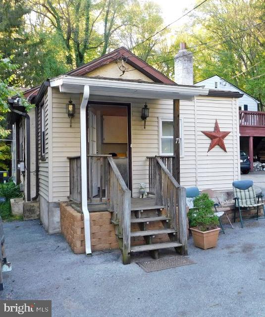 71 Klapperthal Road Reading, PA 19606 - Photo 3 of 39