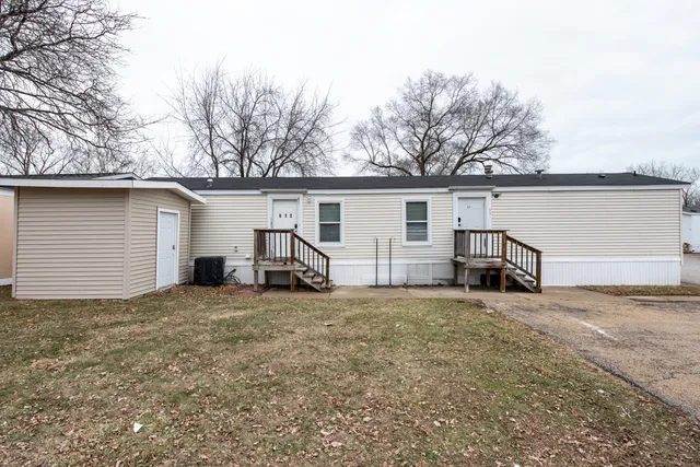 $67,000 | 38569 North Sheridan Road, Unit 512, Beach Park, IL 60087