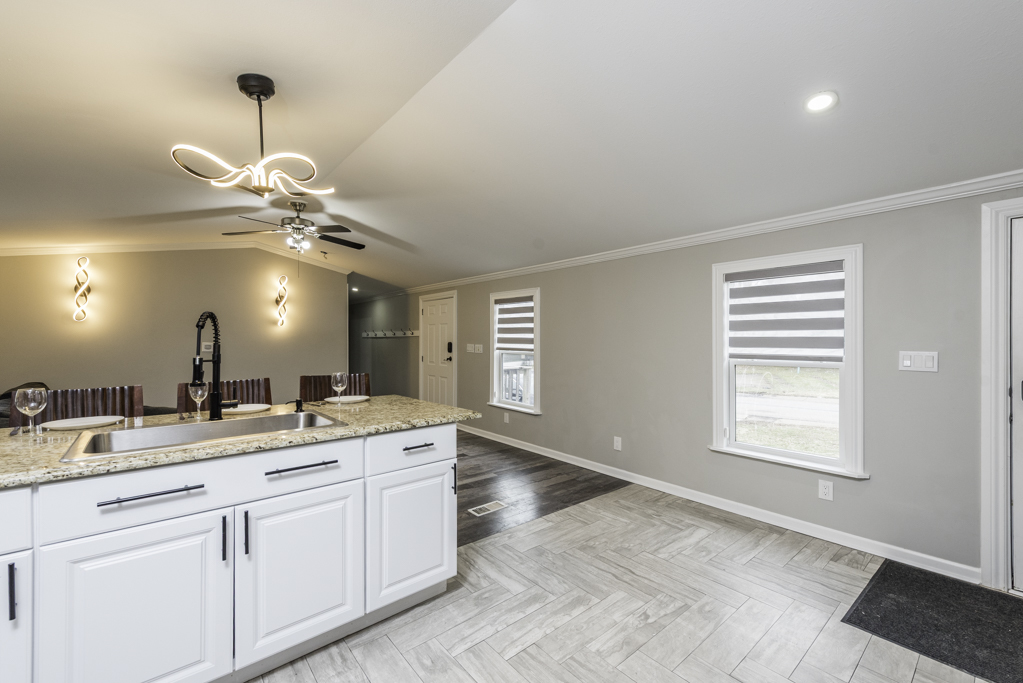 38569 North Sheridan Road, Unit 512 Beach Park, IL 60087 - Photo 12 of 24