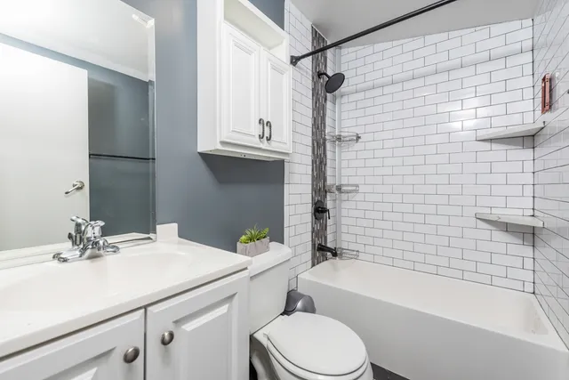 $67,000 | 38569 North Sheridan Road, Unit 512, Beach Park, IL 60087