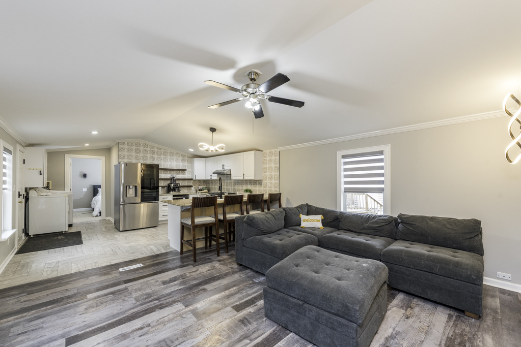 38569 North Sheridan Road, Unit 512 Beach Park, IL 60087 - Photo 7 of 24