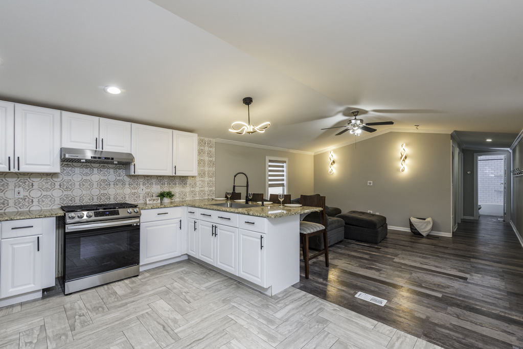 38569 North Sheridan Road, Unit 512 Beach Park, IL 60087 - Photo 8 of 24