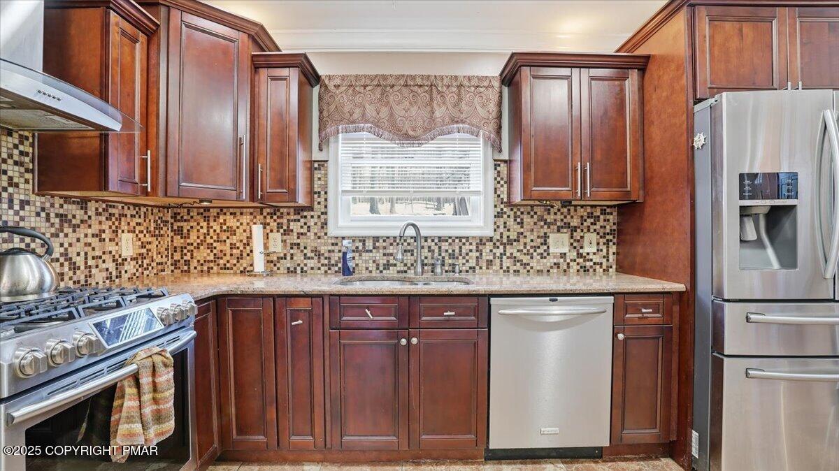 164 Reunion Ridge East Stroudsburg, PA 18301 - Photo 32 of 85 038-041_Photo Dec 16 2025, 9 39 35 AM