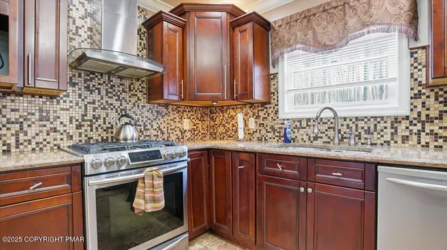 $537,000 | 164 Reunion Ridge, East Stroudsburg, PA 18301