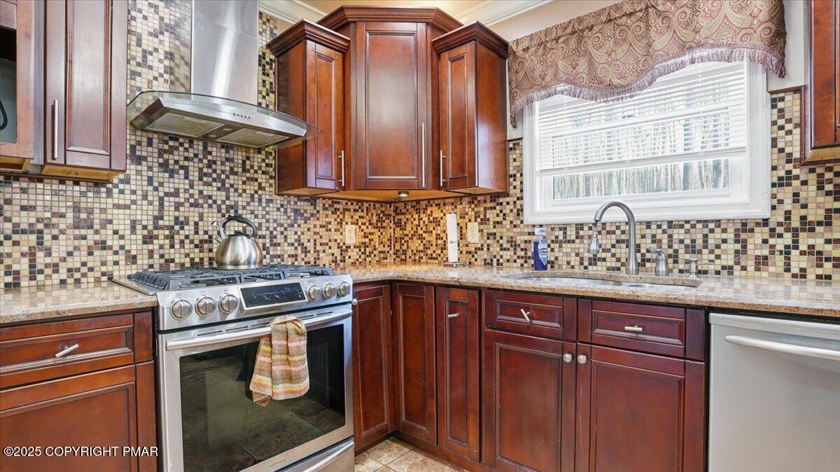 164 Reunion Ridge East Stroudsburg, PA 18301 - Photo 33 of 85 039-042_Photo Dec 16 2025, 9 39 57 AM