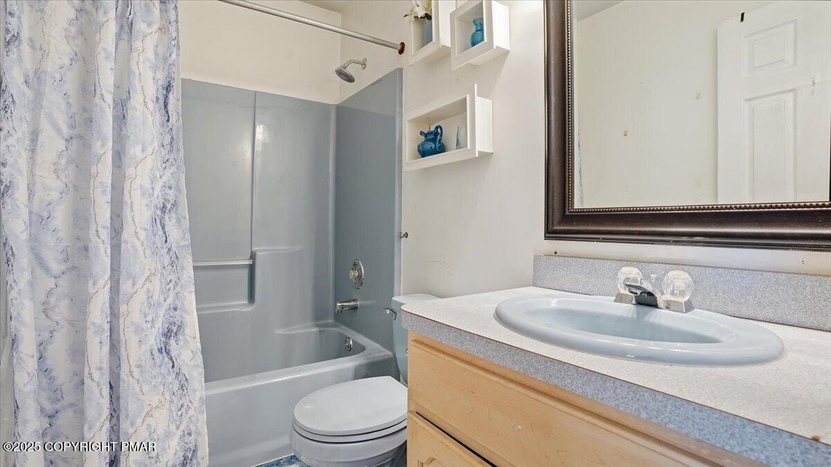 164 Reunion Ridge East Stroudsburg, PA 18301 - Photo 54 of 85 063-066_Photo Dec 16 2025, 9 54 46 AM