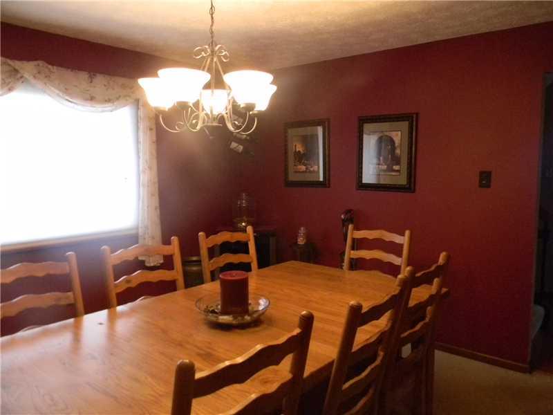 17 Cambria Pittsburgh, PA 15209 - Photo 9 of 18 Dining Room.