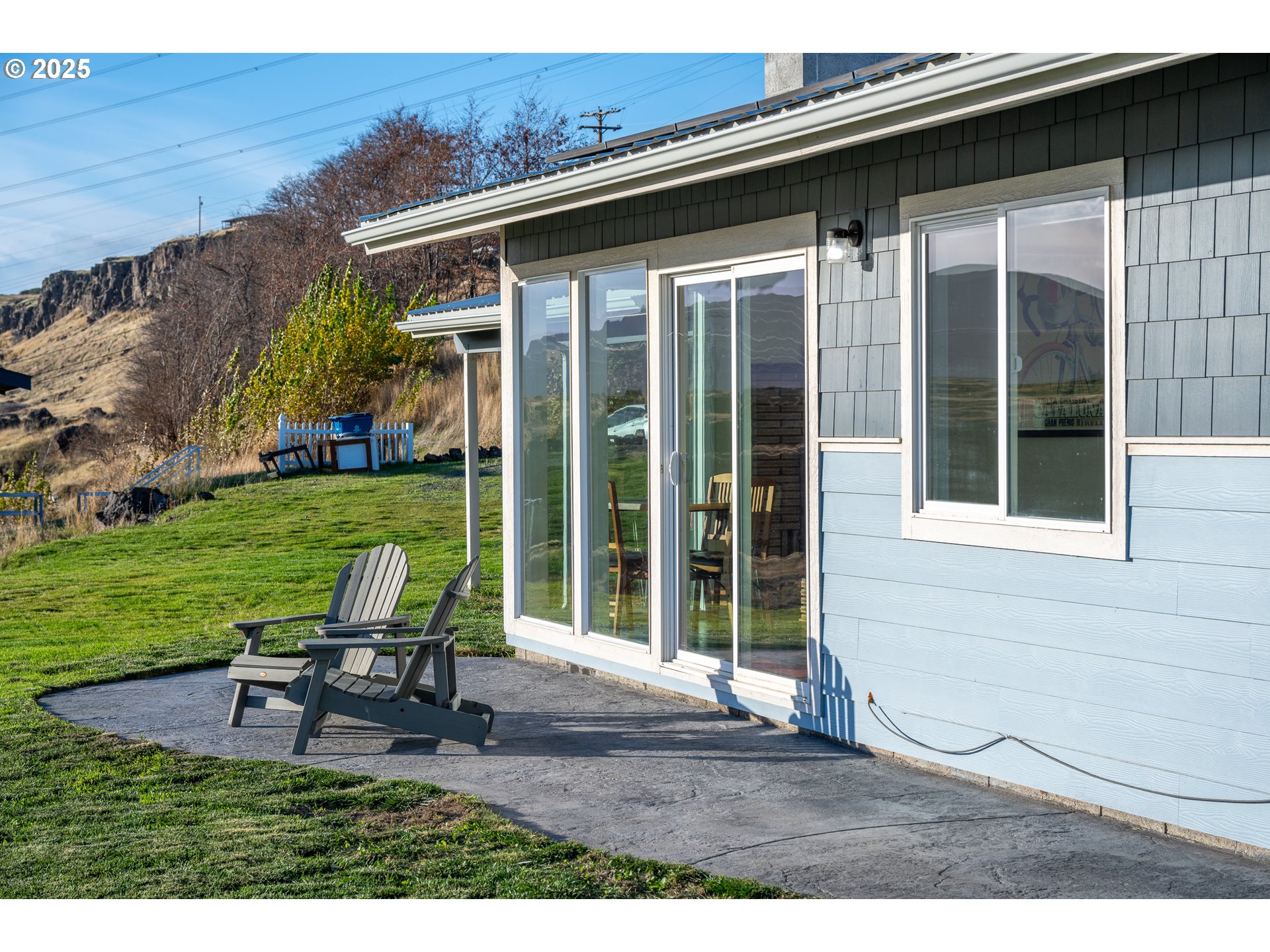 350 Bluff Road Wishram, WA 98673 - Photo 10 of 36 a house view with a garden space