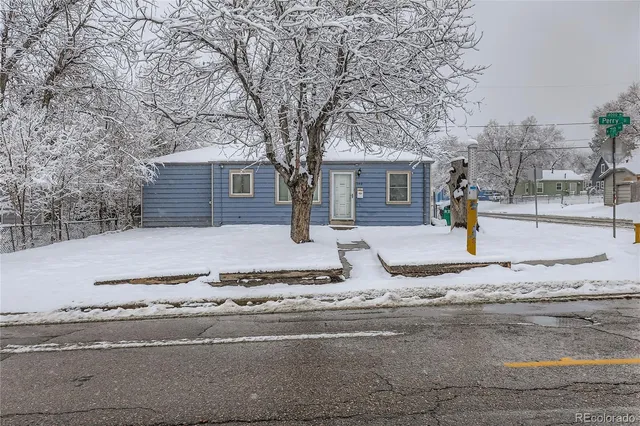 $2,195 | 700 Perry Street, Denver, CO 80204