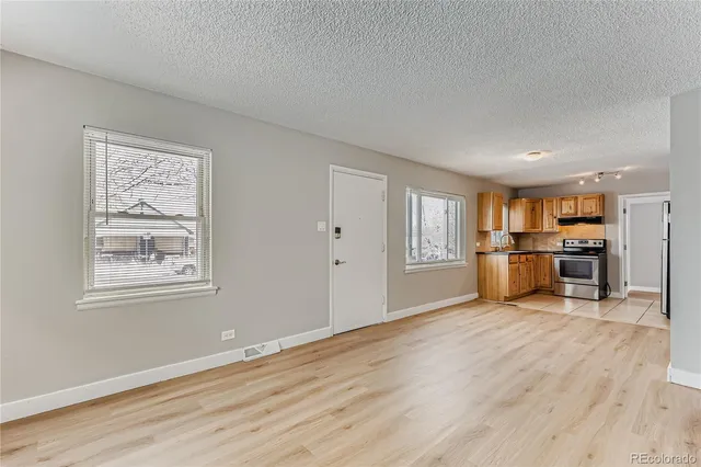 $2,195 | 700 Perry Street, Denver, CO 80204