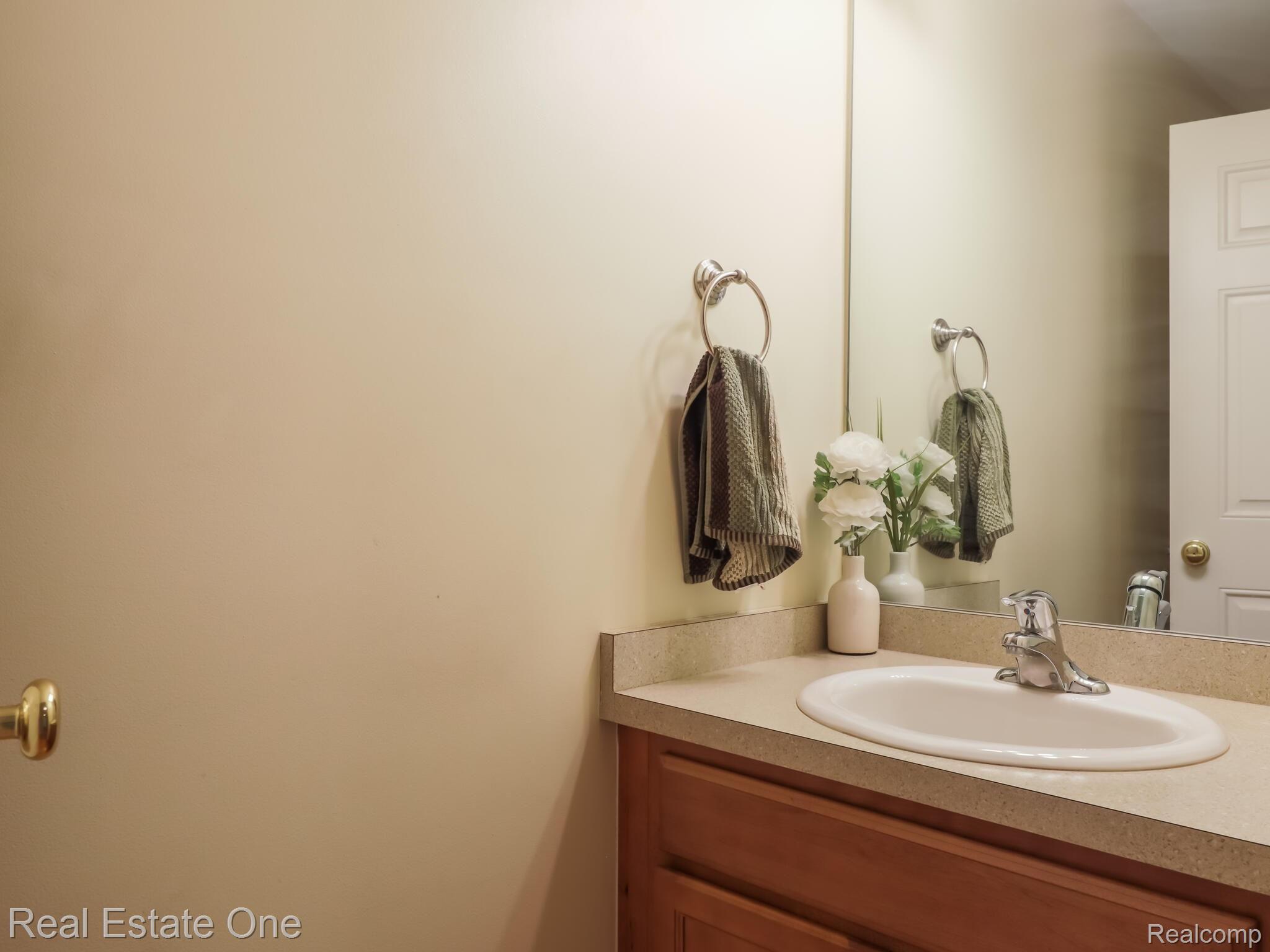 2910 Clivedon Road Howell, MI 48843 - Photo 21 of 43 21-Clivedon.jpg