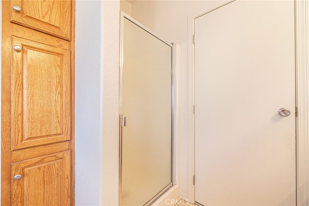 29520 Piani Road Pearblossom, CA 93553 - Photo 22 of 40 a view of a bathroom
