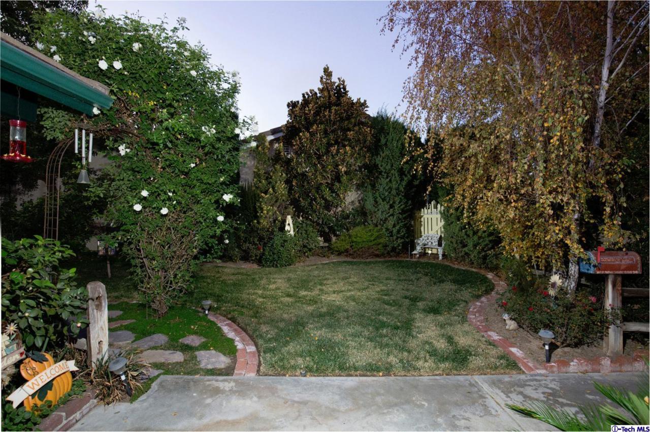 25633 Salceda Road Valencia, CA 91355 - Photo 29 of 29 a view of outdoor space and yard